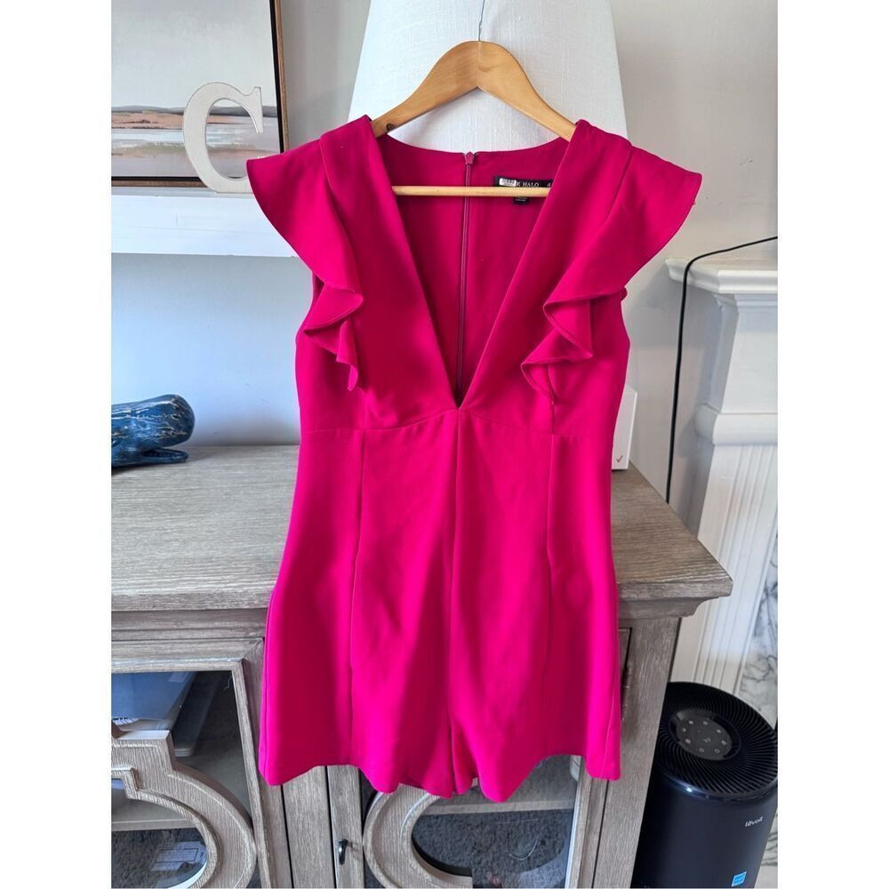 BLACK HALO Deklyn Playsuit Romper Bright Pink‎ V Neck Sleeveless Size 4 - Picture 2 of 9